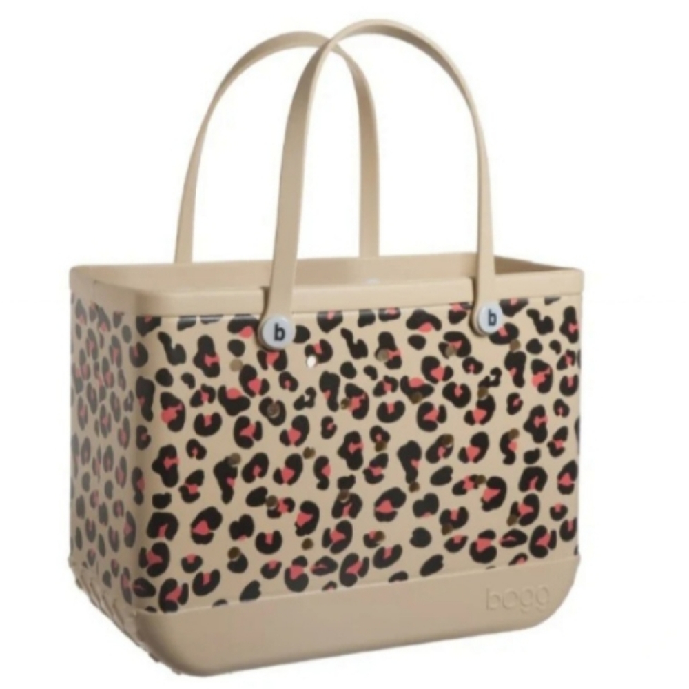 NWT Bogg Pink Leopard